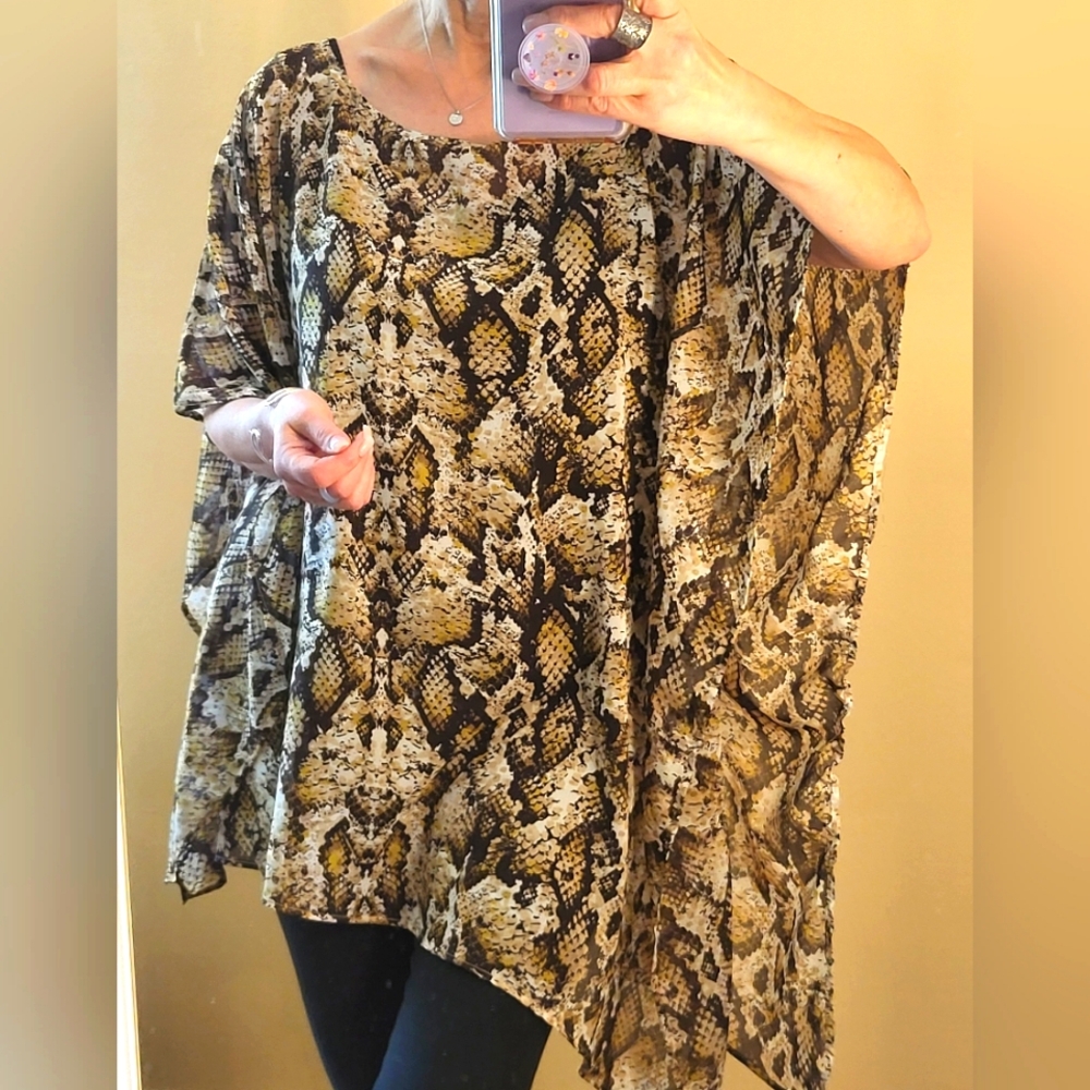 Ladies sheer assymetrical tunic-